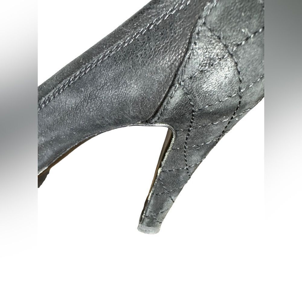 CHANEL Black Suede Heels - Picture 11 of 16